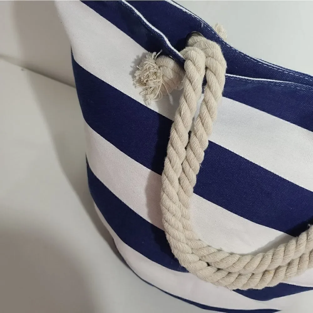 Risca Win blue & white striped Beach tote bag